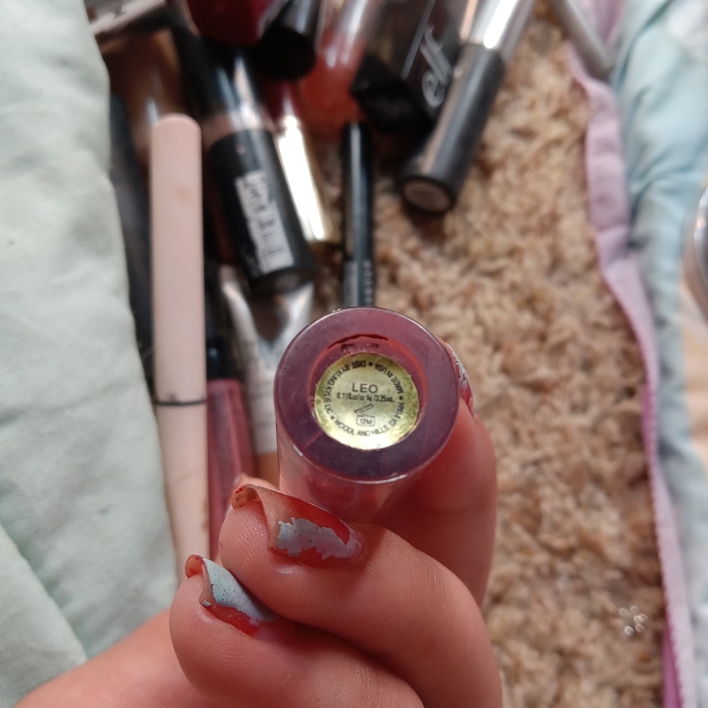 A really cute red lipstick for on the go